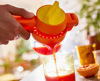 Joseph Joseph JuiceMax™ Plus Dual-Action Orange Citrus Press with Measuring Cup 1000086