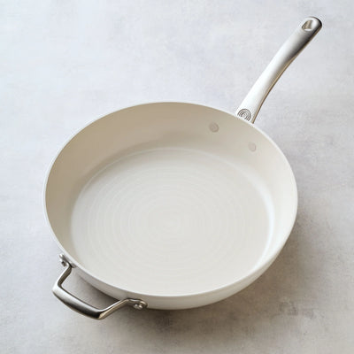 Circulon Halo LaserDefense™ Ceramic Non-stick 30cm Covered Skillet