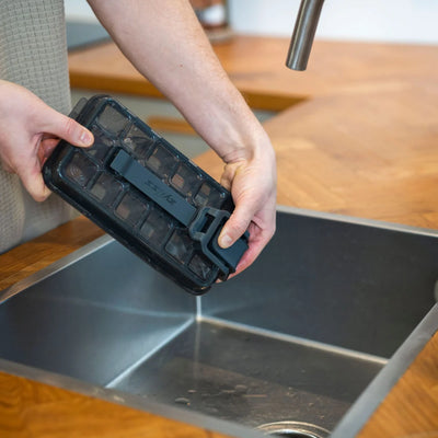 Zyliss Classic Press & Pull Ice cube tray