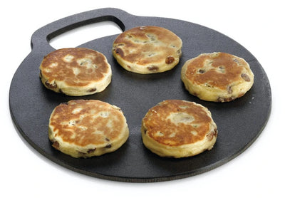 KitchenCraft Cast Iron 27cm Black Steel Baking Stone